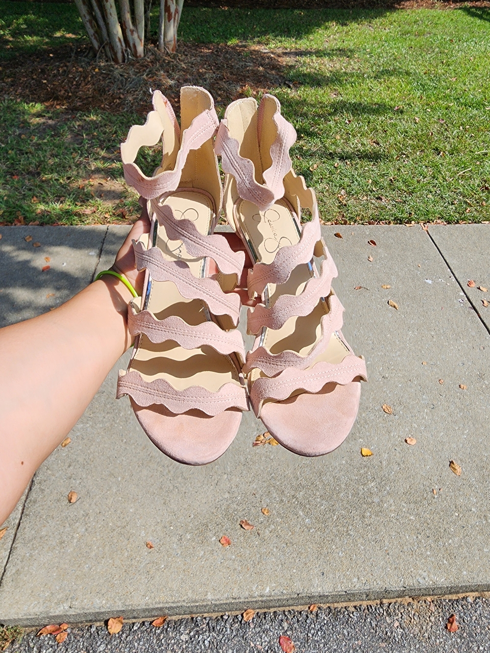 Jessica Simpson Wavy Strappy Gladiator Sandals in Blush Pink Size 10